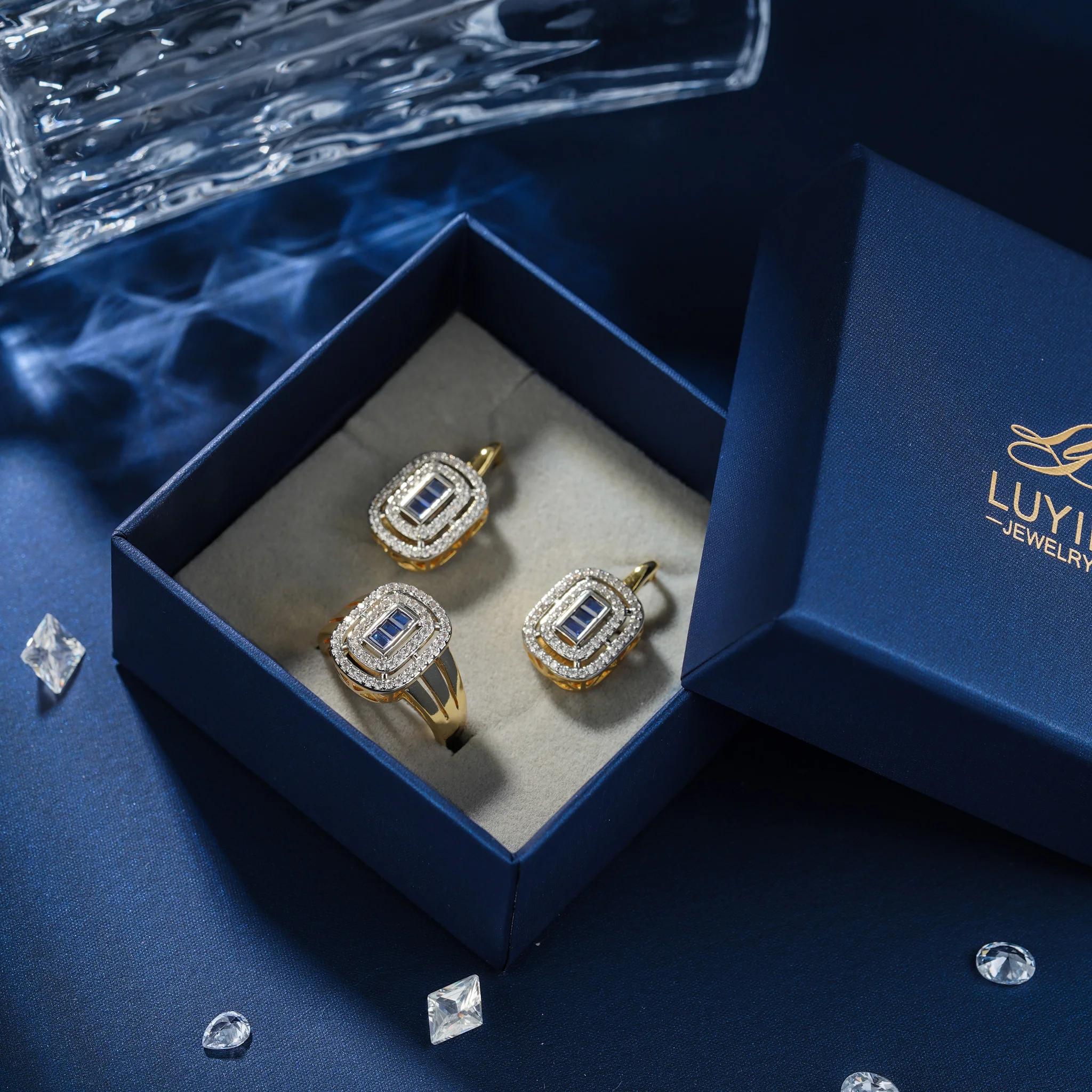 LUYIN New Arrival Blue Main Stone Fashion Jewelry Earrings Ring Set For Women Copper Plated 14K Gold 2 Color Party Weddiing Gift
LUYIN New Arrival Blue Main Stone Fashion Jewelry Earrings Ring Set For Women Copper Plated 14K Gold 2 Color Party Weddiing Gift