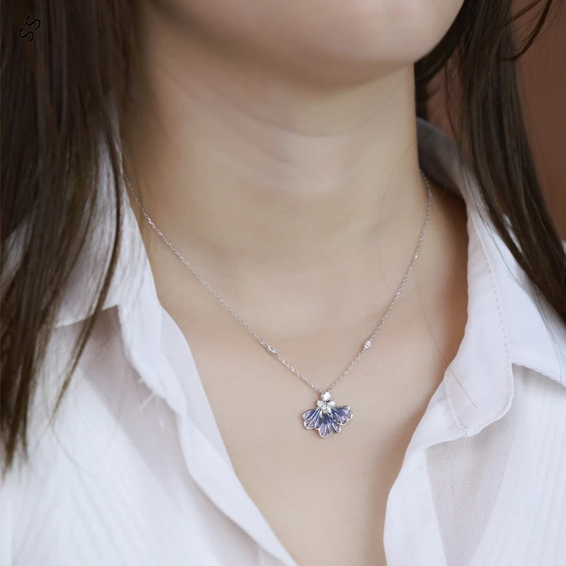 925 Sterling Silver Blue Iris Cloisonné Enamel Pendant Necklace Unique Floral Choker Collarbone Chain Ins Style Jewelry Gifts
925 Sterling Silver Blue Iris Cloisonné Enamel Pendant Necklace Unique Floral Choker Collarbone Chain Ins Style Jewelry Gifts