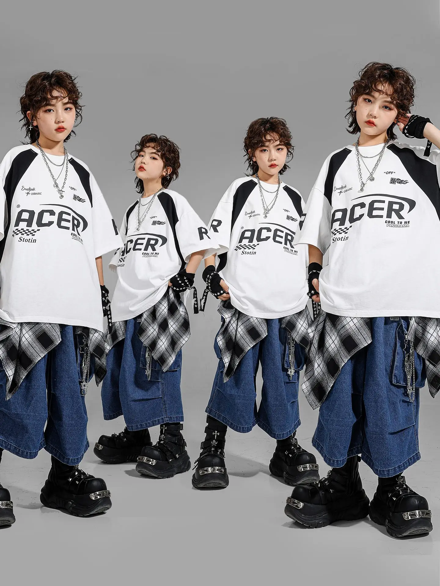 2025 Boys Street Dance Hip-hop Dance Clothes Jazz Dance Costumes White Top Blue Shorts Suit Stage Outfit Catwalk Wear DQL11063
2025 Boys Street Dance Hip-hop Dance Clothes Jazz Dance Costumes White Top Blue Shorts Suit Stage Outfit Catwalk Wear DQL11063