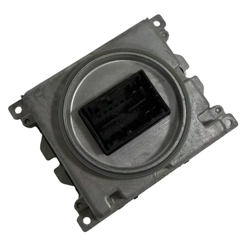 7PP941571BC is a matrix headlight module (LED module, high and low beam) for Audi A4 B9.
7PP941571BC is a matrix headlight module (LED module, high and low beam) for Audi A4 B9.