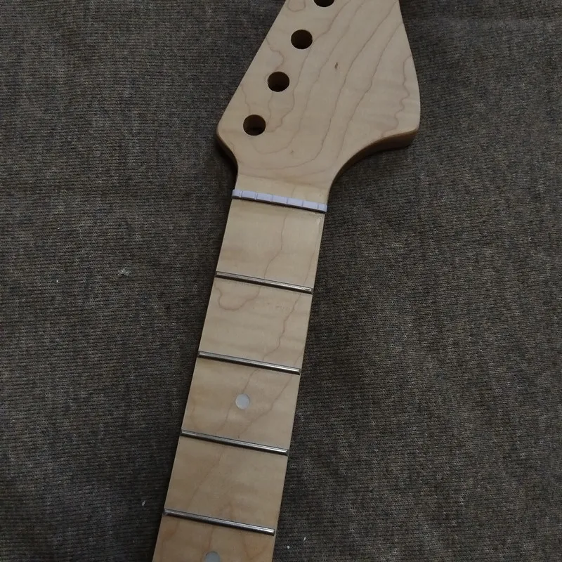 One Piece Flame Maple Electric Guitar neck Inlay White Dots Matte Paint Heel Adjustment Musical Instruments Can Be Customized
One Piece Flame Maple Electric Guitar neck Inlay White Dots Matte Paint Heel Adjustment Musical Instruments Can Be Customized