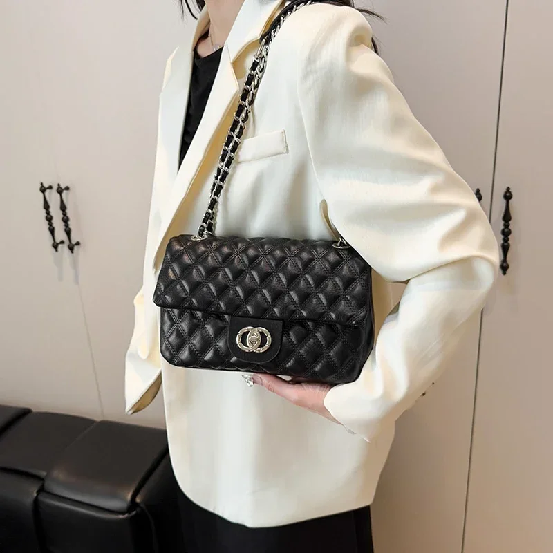 Luxury Minimalist Vintage Messenger Bag Crossbody Leather Tote For Women Designer Letter Logo Casual Stylish Commuter Handbag
Luxury Minimalist Vintage Messenger Bag Crossbody Leather Tote For Women Designer Letter Logo Casual Stylish Commuter Handbag