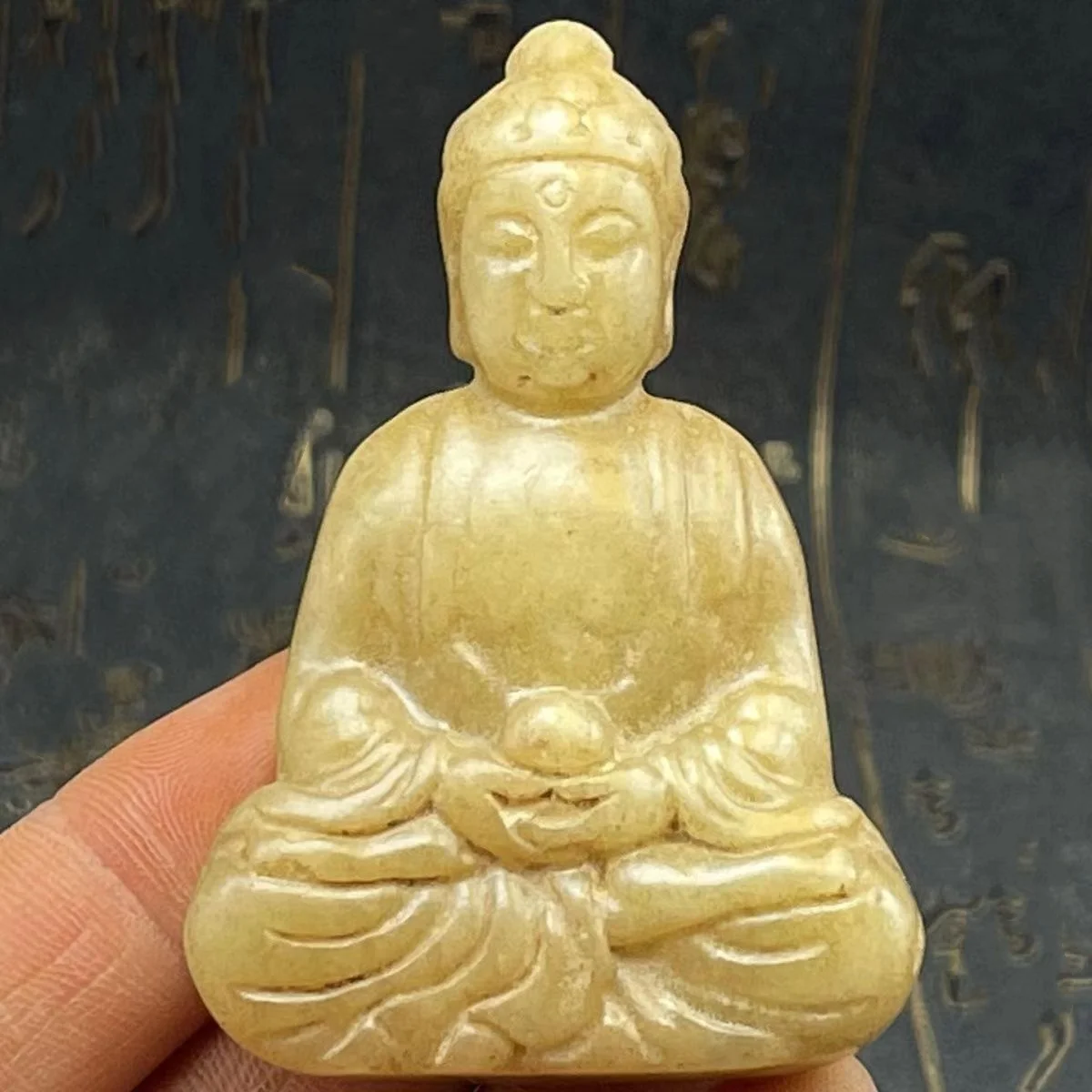 Chinese Antique Xiuyan Jade Carved Bodhisattva Statue Decoration
Chinese Antique Xiuyan Jade Carved Bodhisattva Statue Decoration