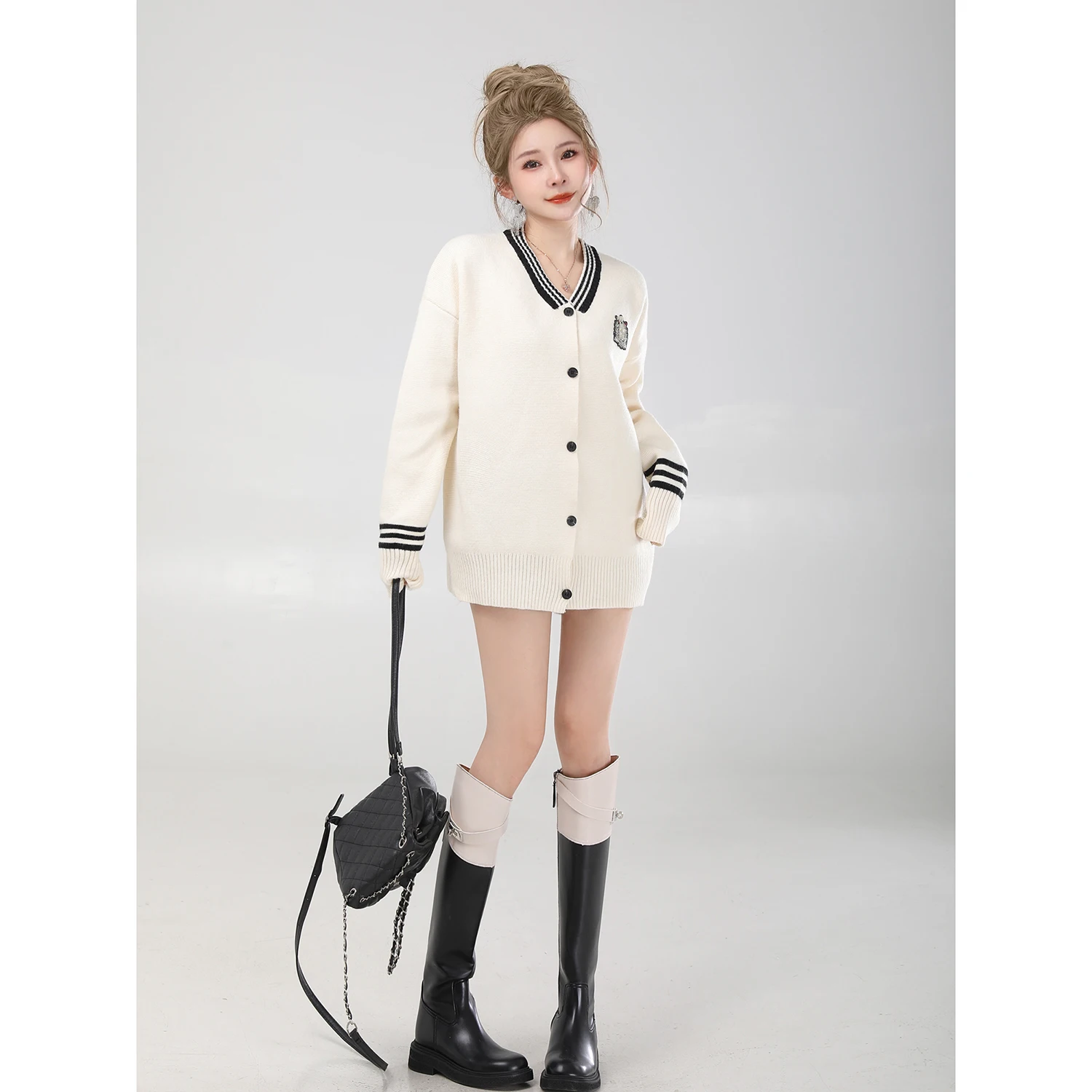 Preppy Sle Knitted Cardigan Sweater Women's Autumn Winter V-Ne Long Sve Fufu Coat Small Fraance Sle Lazy Sle
Preppy Sle Knitted Cardigan Sweater Women's Autumn Winter V-Ne Long Sve Fufu Coat Small Fraance Sle Lazy Sle