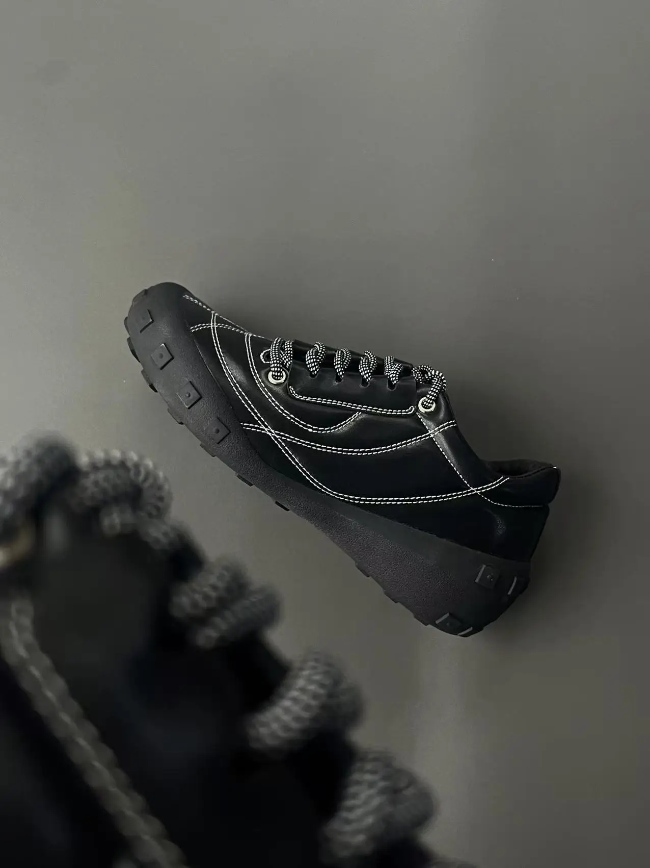 New Men's Flat Bottom Commuter Racing Shoes Outdoor Running Sports round Toe Casual Leather Shoes Trendy Flats Durable Worn
New Men's Flat Bottom Commuter Racing Shoes Outdoor Running Sports round Toe Casual Leather Shoes Trendy Flats Durable Worn