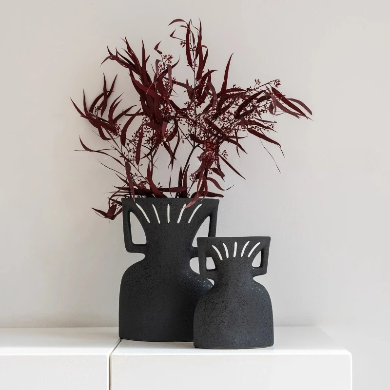 Nordic ins Square Ear Ceramic Vase Living Room Bedroom Dry Flower Arrangement Decorative ArtVase Ornament Modern Home Decoration
Nordic ins Square Ear Ceramic Vase Living Room Bedroom Dry Flower Arrangement Decorative ArtVase Ornament Modern Home Decoration