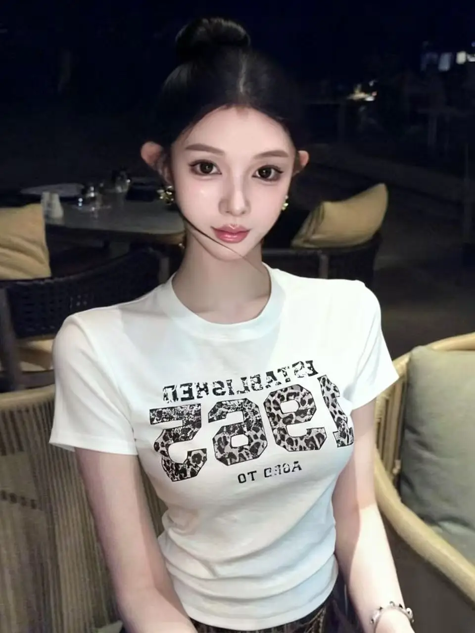 Unique Fashionable Retro Leopard Print Letter Short Sleeve T Shirt Slim Fit Casual Style round Neck Top for Women Summer Wear
Unique Fashionable Retro Leopard Print Letter Short Sleeve T Shirt Slim Fit Casual Style round Neck Top for Women Summer Wear