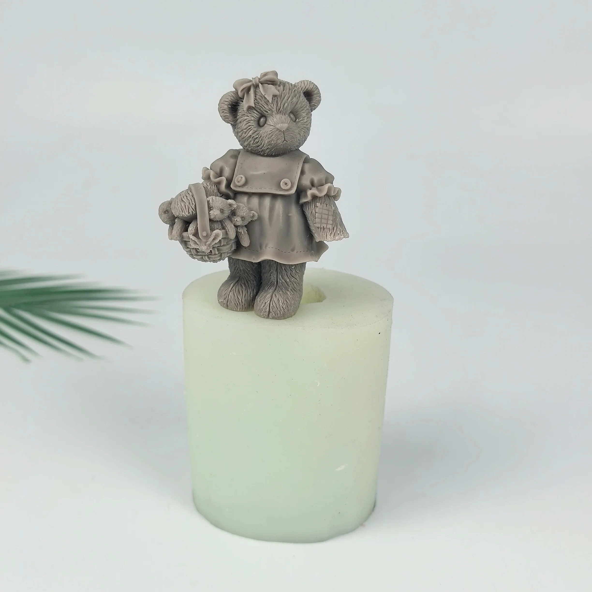 3D Animals Moulds Silicone Mold Wearing A Dress Little Bear Holding A Bear Toy Basket Candle Soap Molds Wedding Birthday DW0701
3D Animals Moulds Silicone Mold Wearing A Dress Little Bear Holding A Bear Toy Basket Candle Soap Molds Wedding Birthday DW0701