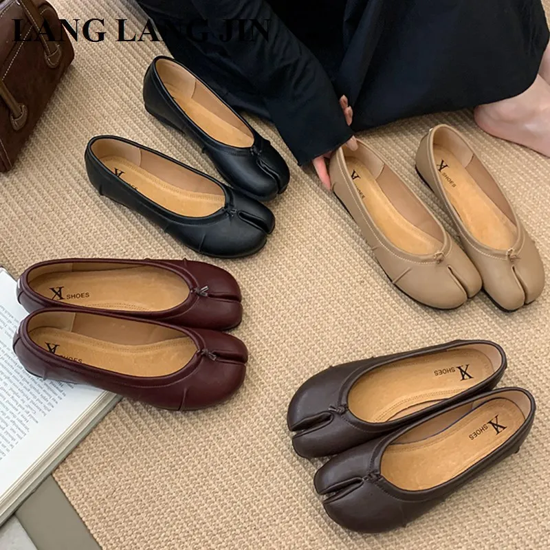 Spring Split Toe Women Ballet Flats Fashion Tabi Shoes Causal Slip On Loafer Ladies Pleated Leather Espadrilles Zapatillas Mujer
Spring Split Toe Women Ballet Flats Fashion Tabi Shoes Causal Slip On Loafer Ladies Pleated Leather Espadrilles Zapatillas Mujer