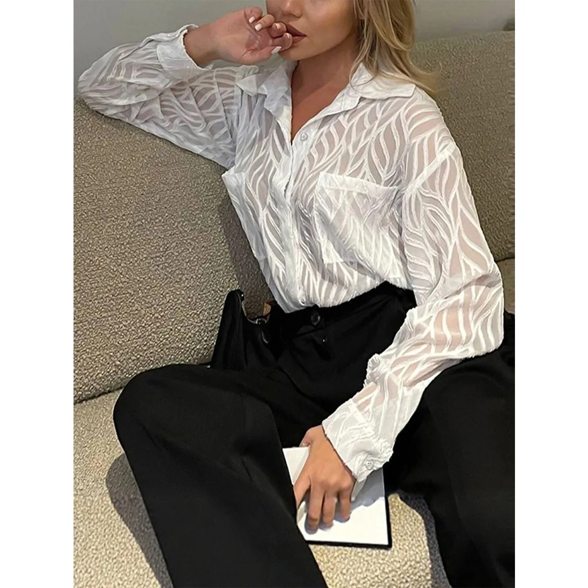 Новая женская рубашка на весну-осень 2026: модная повседневная прозрачная рубашка с однобортным воротником и рукавами-фонариками для ежедневной носки
Новая женская рубашка на весну-осень 2026: модная повседневная прозрачная рубашка с однобортным воротником и рукавами-фонариками для ежедневной носки