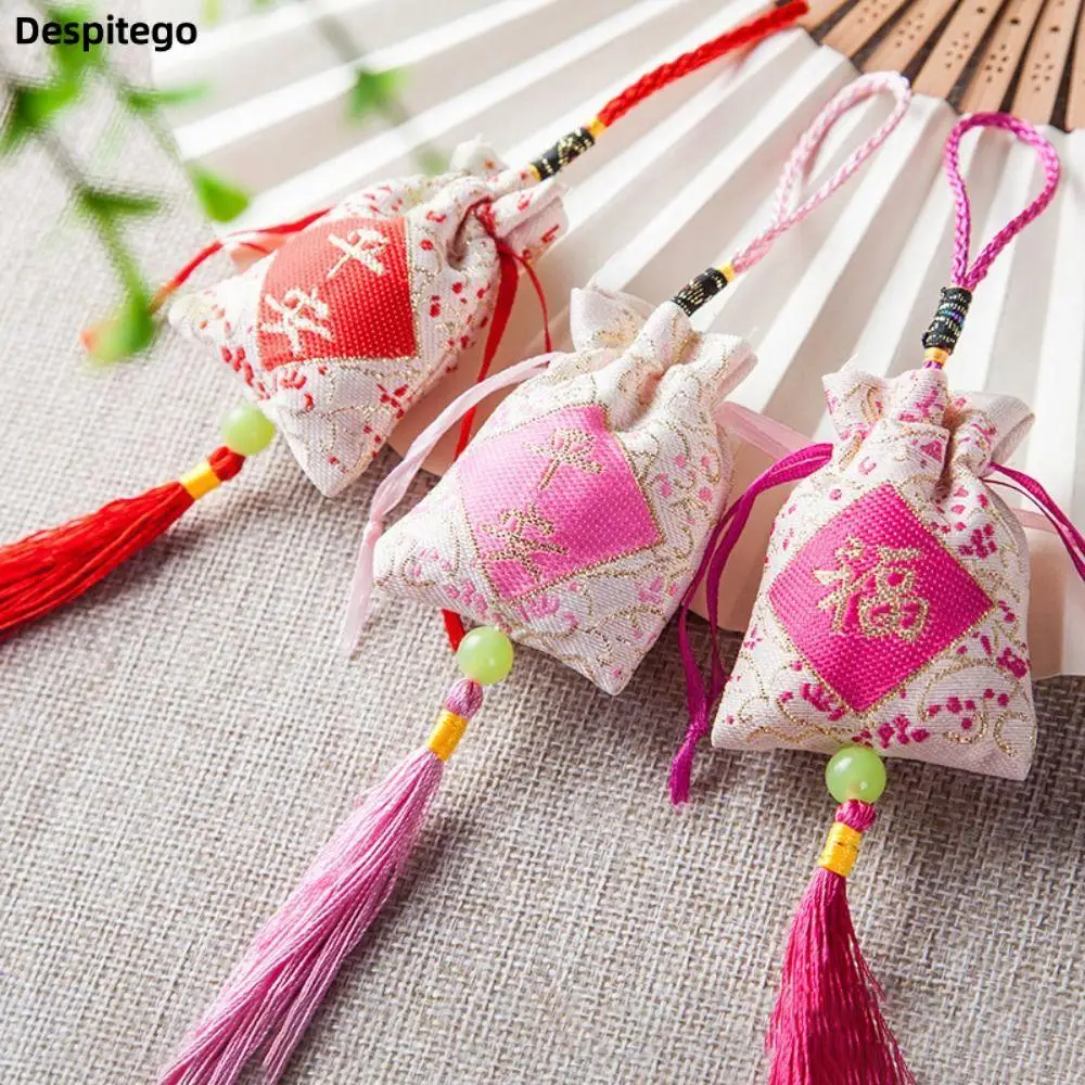 Ins Fashion Embroidery Flower Storage Bag Large Capacity Canvas Tassel Drawstring Bag
Ins Fashion Embroidery Flower Storage Bag Large Capacity Canvas Tassel Drawstring Bag
