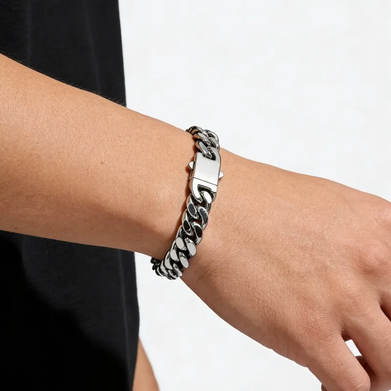 Men's Titanium Steel Cuban Link Bracelet, 18K Gold Plated Fade-proof Design, Minimalist Streetwear Versatile Fashion Jewelry
Men's Titanium Steel Cuban Link Bracelet, 18K Gold Plated Fade-proof Design, Minimalist Streetwear Versatile Fashion Jewelry