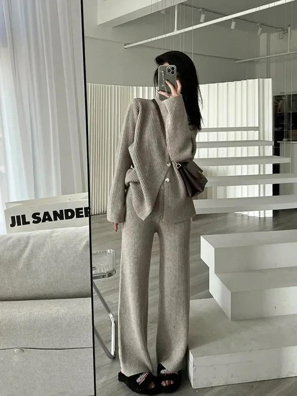 Knitting Sweater Pant Two Piece Sets Muslim Women Knitwear Outfits Buttons Pullover Jumpers Knitted Wide Leg Pants Suit Ensemble
Knitting Sweater Pant Two Piece Sets Muslim Women Knitwear Outfits Buttons Pullover Jumpers Knitted Wide Leg Pants Suit Ensemble