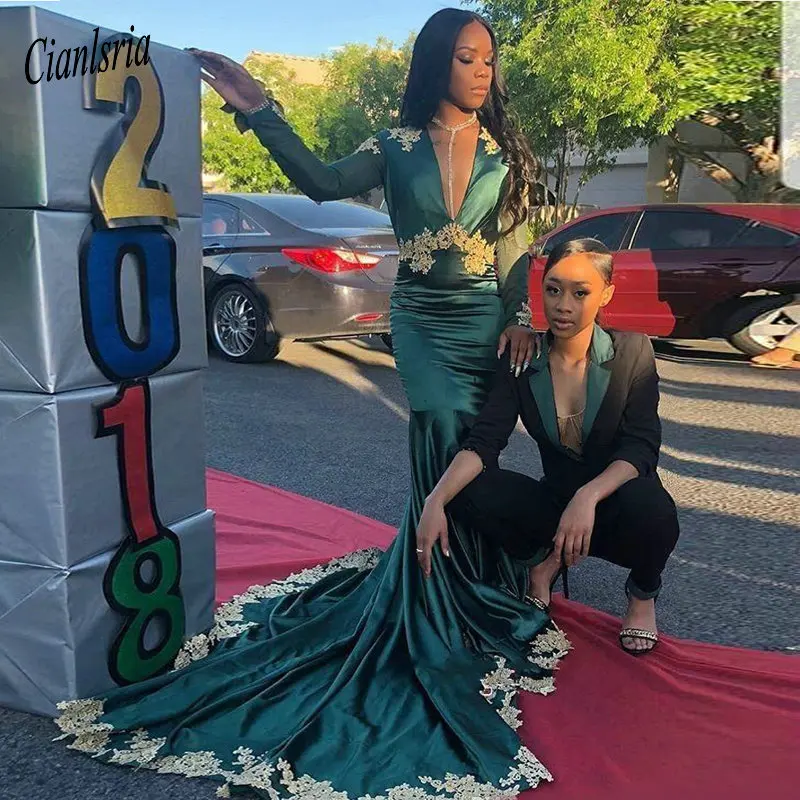 Dark Green prom dresses 2020 Long Sleeve Cheap Sexy Deep V Neck Backless Gold Applique Evening Gowns Party Dress robes de soiree
Dark Green prom dresses 2020 Long Sleeve Cheap Sexy Deep V Neck Backless Gold Applique Evening Gowns Party Dress robes de soiree