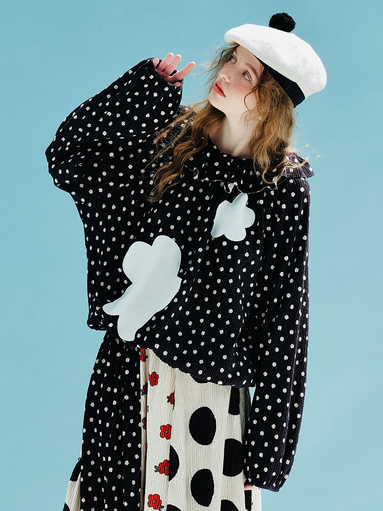 IMAKOKONI original design round neck pullover long sleeve polka dot flower patchwork T-shirt for women 233993
IMAKOKONI original design round neck pullover long sleeve polka dot flower patchwork T-shirt for women 233993