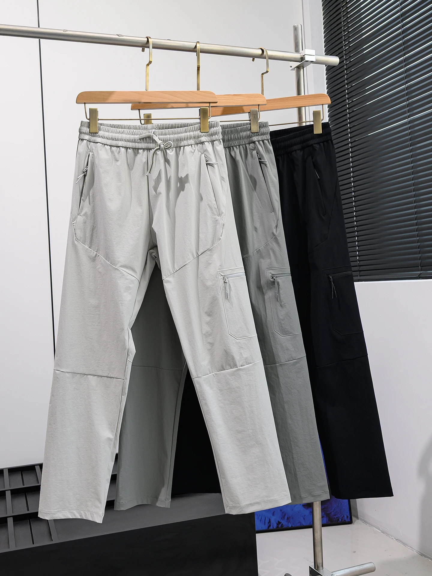 Smooth Comfortable Men's Casual Pants Autumn Spring Straight Leg Drape Anti-Wrinkle Daily Match Breathable Polyester Fabric
Smooth Comfortable Men's Casual Pants Autumn Spring Straight Leg Drape Anti-Wrinkle Daily Match Breathable Polyester Fabric
