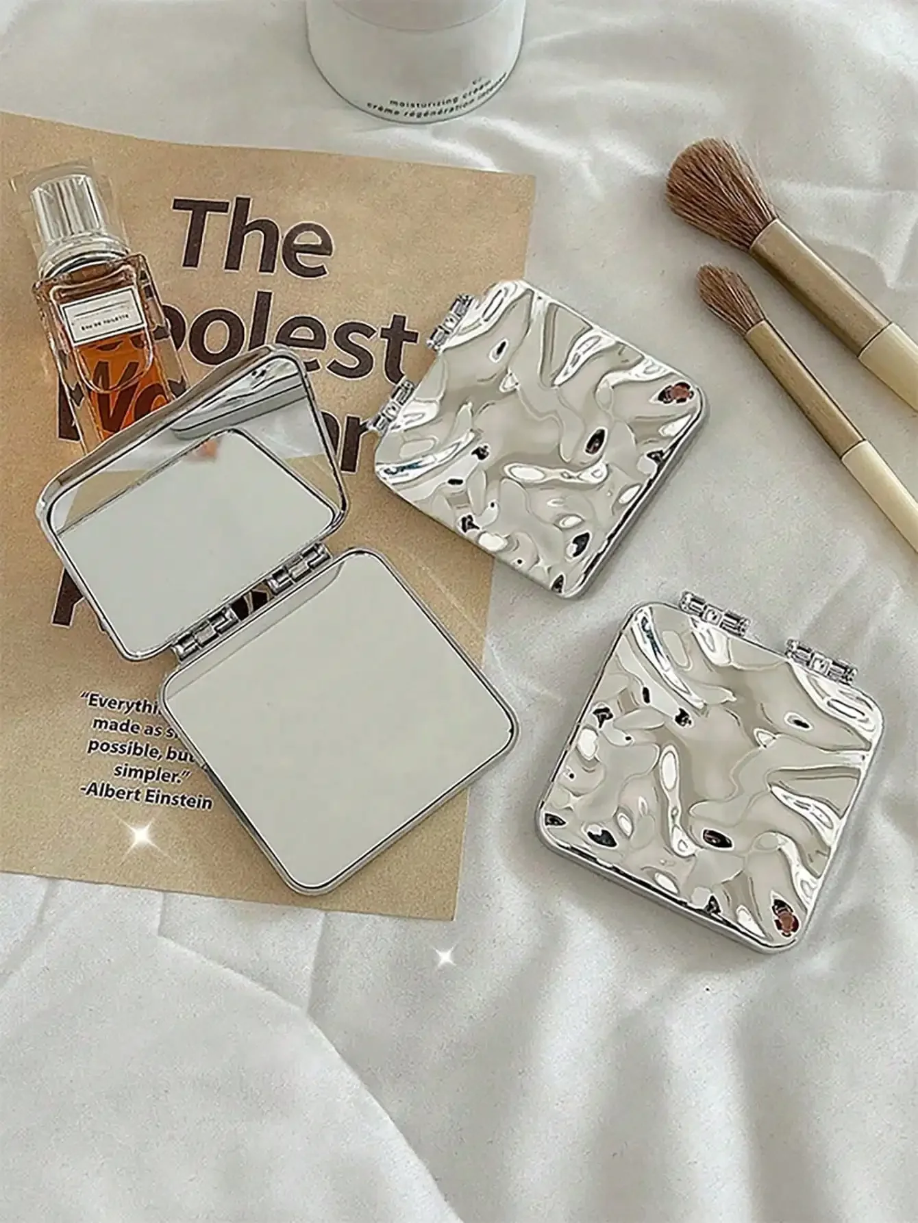 1pc Compact Folding Makeup Mirror With Water Surface Pattern, Y2K Style, Unisex Gift,Makeup,Cheap,Room Decor,Vanity,Travel,Bedro
1pc Compact Folding Makeup Mirror With Water Surface Pattern, Y2K Style, Unisex Gift,Makeup,Cheap,Room Decor,Vanity,Travel,Bedro
