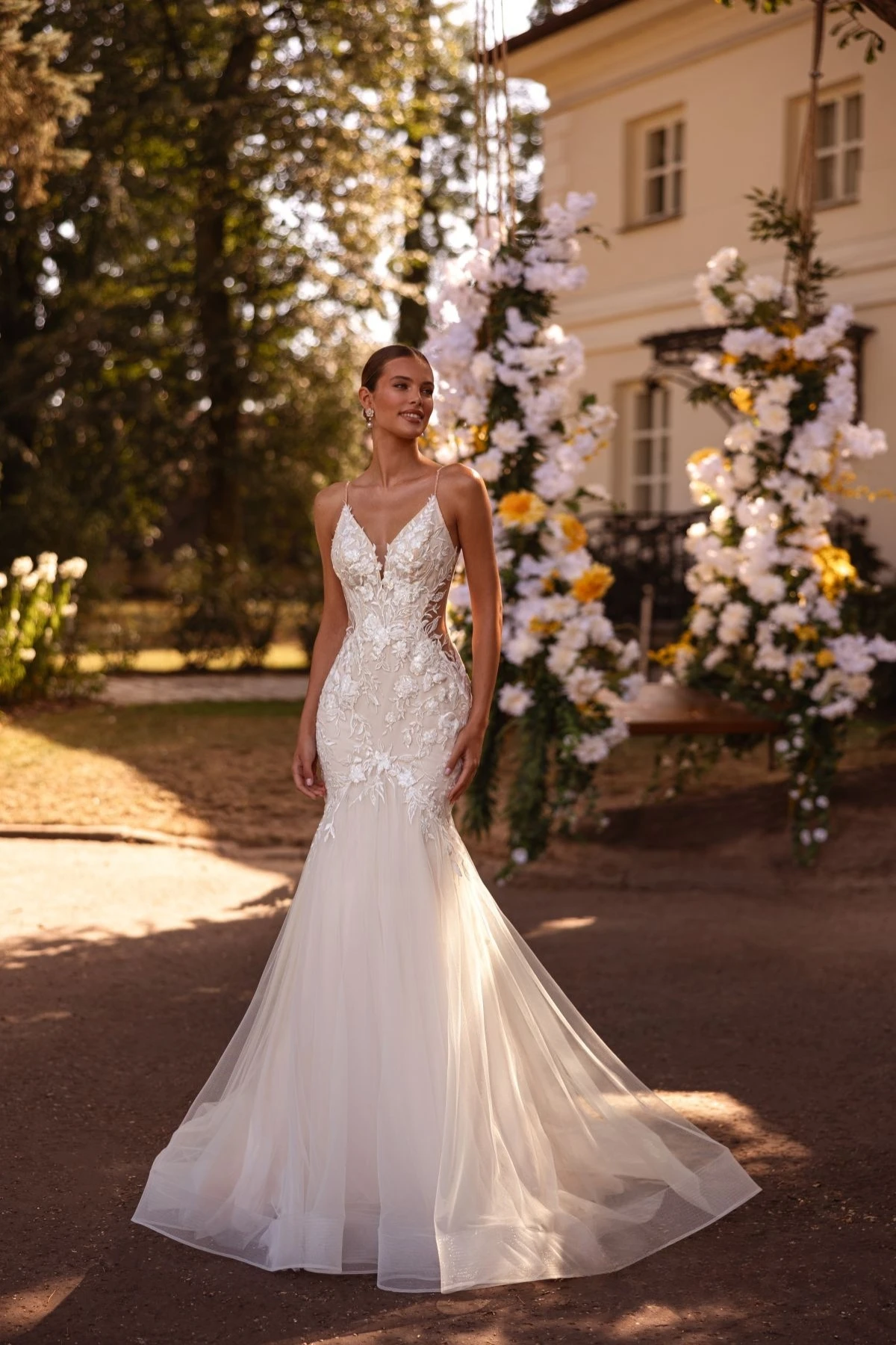 Customized Spaghetti Strap V-Neck Mermaid Wedding Dress Backless Lace Tulle Appliques Embroidery Sweetheart Vestidos de novia
Customized Spaghetti Strap V-Neck Mermaid Wedding Dress Backless Lace Tulle Appliques Embroidery Sweetheart Vestidos de novia