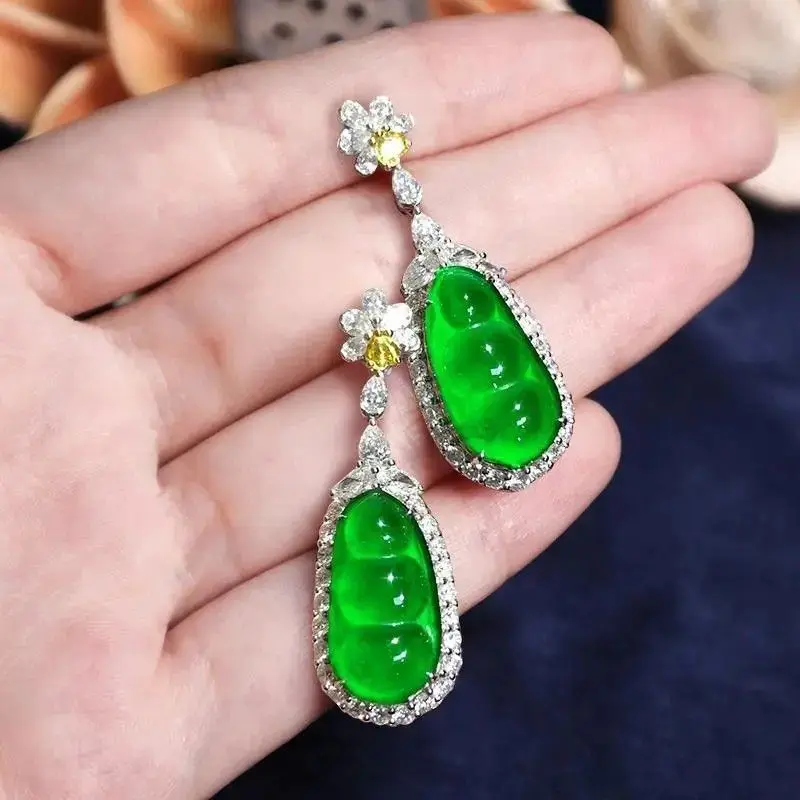 Yang green chalcedony Fudou stud earrings for women to attract wealth, Ping An bean temperament, fashionable and versatile, cour
Yang green chalcedony Fudou stud earrings for women to attract wealth, Ping An bean temperament, fashionable and versatile, cour