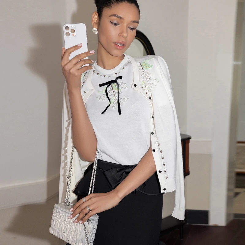 Вязаный кардиган с ручной вышивкой жемчугом, шерстяной, женский, модный, художественный, винтажный, с длинными рукавами, на семь частей рукава
Вязаный кардиган с ручной вышивкой жемчугом, шерстяной, женский, модный, художественный, винтажный, с длинными рукавами, на семь частей рукава