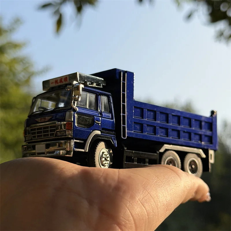 (Pre-Order) 1:64 Hino Super Dolphin metallic blue Limited999 Diecast Collector's Vehicle Model Car
(Pre-Order) 1:64 Hino Super Dolphin metallic blue Limited999 Diecast Collector's Vehicle Model Car