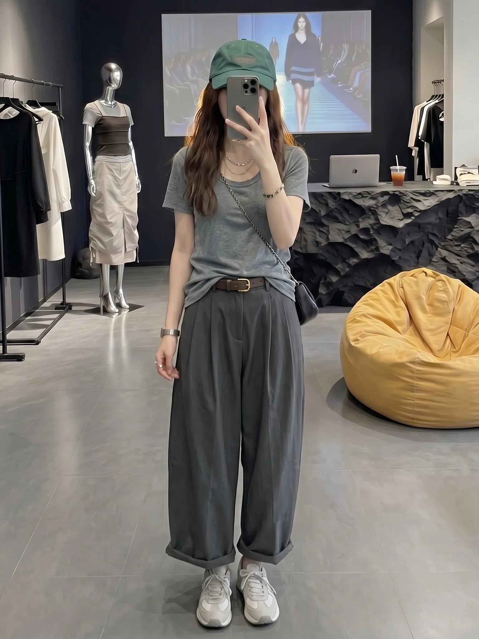 Summer Casual Versatile Women's Fashion Set High Waist Breathable Short Sleeve T-Shirt And Pants Two-Piece Suit Comfortable W...
Summer Casual Versatile Women's Fashion Set High Waist Breathable Short Sleeve T-Shirt And Pants Two-Piece Suit Comfortable W...