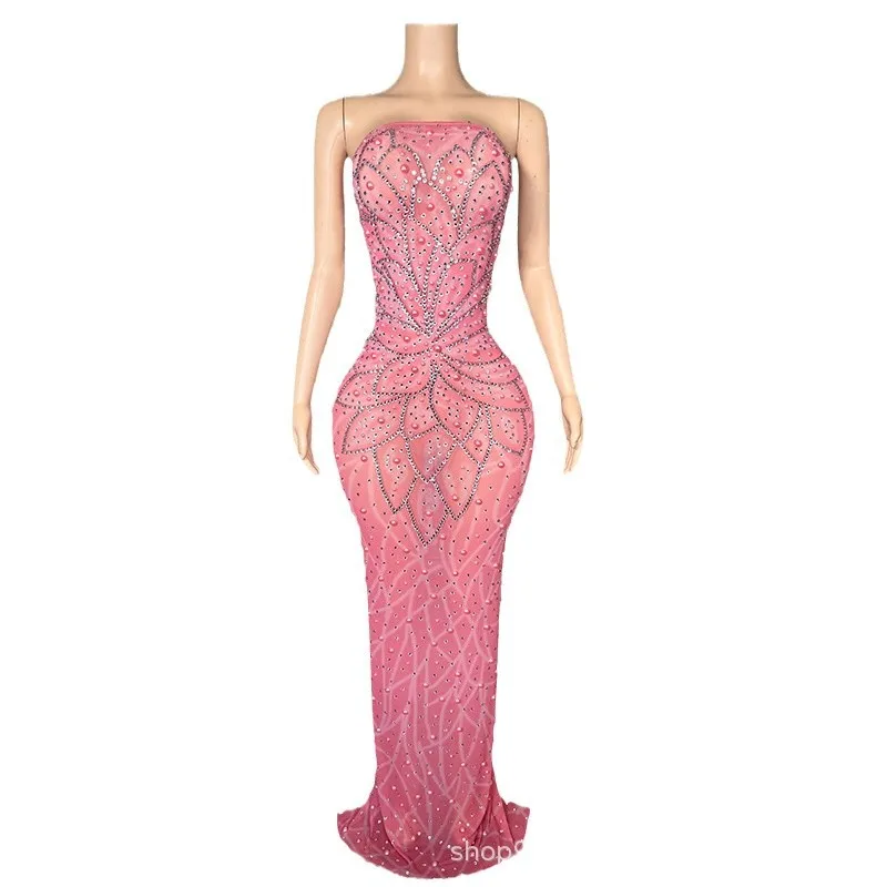 Стразы, завернутые в грудь, блестящая Мисс Вселенная, на выбор, красивая одежда, модель студийного выставочного зала, одежда для подиума
Стразы, завернутые в грудь, блестящая Мисс Вселенная, на выбор, красивая одежда, модель студийного выставочного зала, одежда для подиума