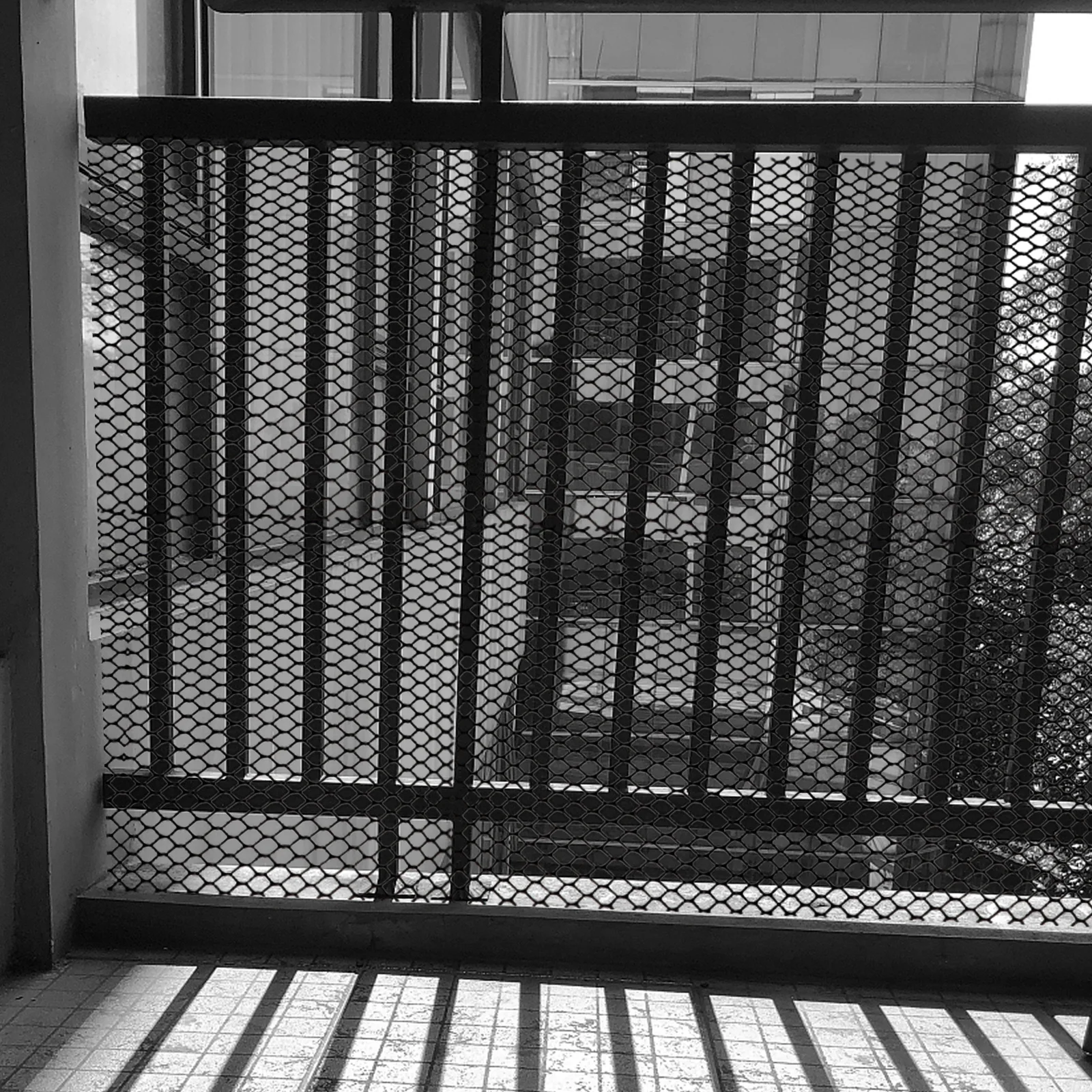 3M Balcony Protective Net Hdpe Safety Mesh for Child Pet Fall Prevention Trim-to-Fit Indoor Outdoor Stair Railing Guard
3M Balcony Protective Net Hdpe Safety Mesh for Child Pet Fall Prevention Trim-to-Fit Indoor Outdoor Stair Railing Guard