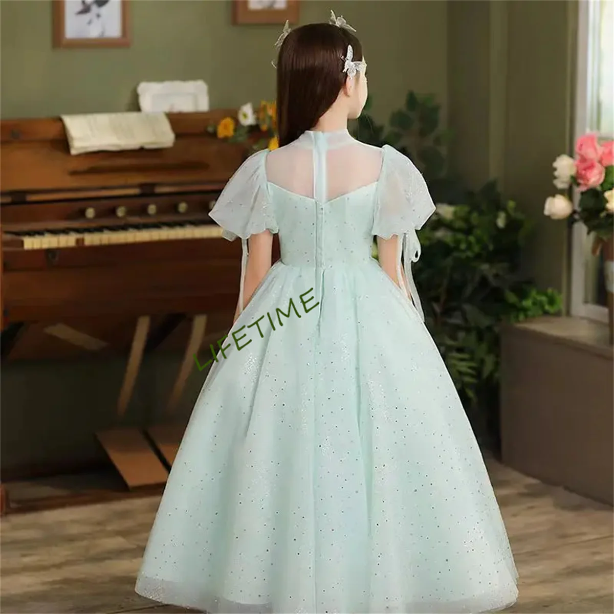 CustomizedElegant Sage Green A-Line Girl Dress with Bow Sequines Princess Kids Wedding Birthday Party Peformance Gown
CustomizedElegant Sage Green A-Line Girl Dress with Bow Sequines Princess Kids Wedding Birthday Party Peformance Gown