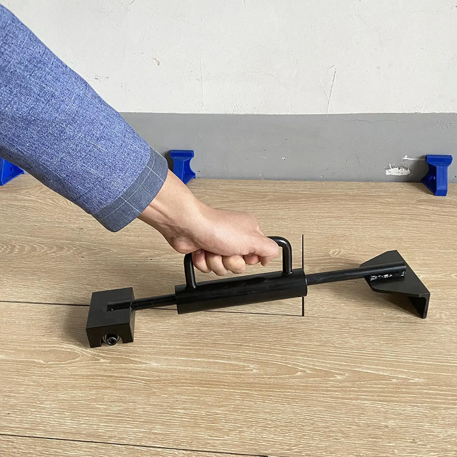 Steel Floor Pull Bar Heavy Duty Gap Adjuster for Laminate and Wood Plank Narrow Space Floating Floor Install
Steel Floor Pull Bar Heavy Duty Gap Adjuster for Laminate and Wood Plank Narrow Space Floating Floor Install