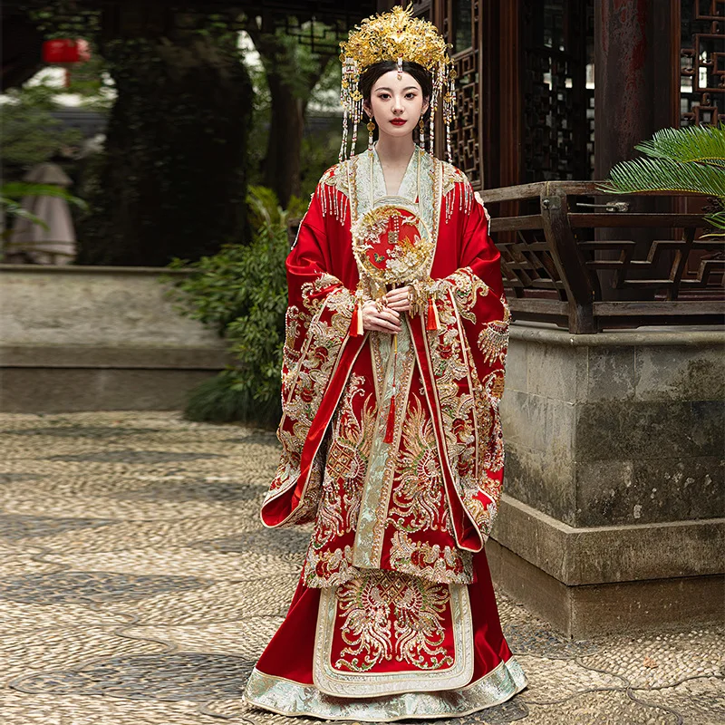 2024 Новая свадебная одежда Hanfu, платье невесты, китайская чашка и халаты, полный комплект для улицы
2024 Новая свадебная одежда Hanfu, платье невесты, китайская чашка и халаты, полный комплект для улицы