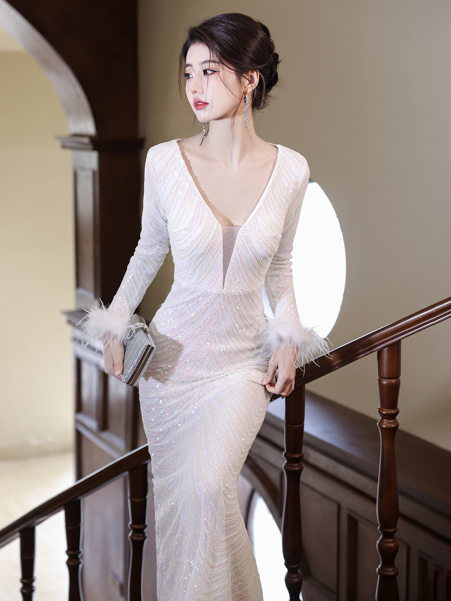 Ele White Evening Gown Women's High-End Sensation Ball Luxury Host Year Conference Tailored Long Skirt Sequin Fi Tail
Ele White Evening Gown Women's High-End Sensation Ball Luxury Host Year Conference Tailored Long Skirt Sequin Fi Tail