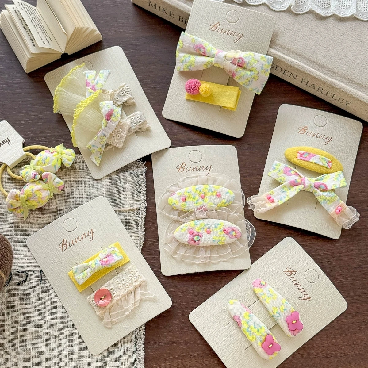 Cartoon Bows Hair Clips for Girls Hairpins Handmade Side Clip Baby Cute Hair Accessories Kids Hair Tie Girl Ponytail Holder
Cartoon Bows Hair Clips for Girls Hairpins Handmade Side Clip Baby Cute Hair Accessories Kids Hair Tie Girl Ponytail Holder