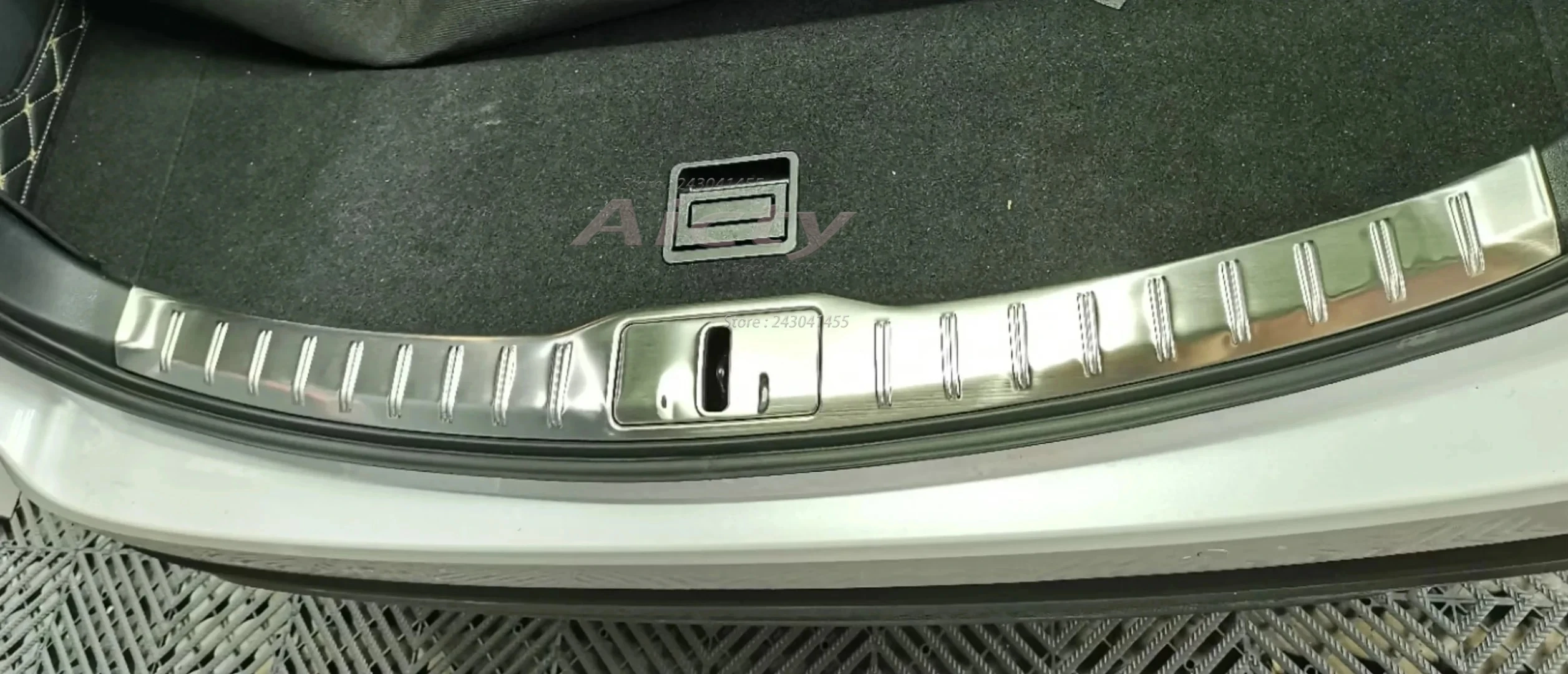 For Lexus RX 350h 450h 500h 2023 2024 Stainless steel Inner Outer Rear Bumper Foot Plate Tailgate Door Sill Pedal Protector Trim
For Lexus RX 350h 450h 500h 2023 2024 Stainless steel Inner Outer Rear Bumper Foot Plate Tailgate Door Sill Pedal Protector Trim