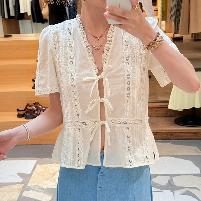 Retro Lace Trim Embroidered Short Sleeve V-Neck Shirt French Style Loose Fit Cotton Women's Shirt Belted Waist Slim Short Length
Retro Lace Trim Embroidered Short Sleeve V-Neck Shirt French Style Loose Fit Cotton Women's Shirt Belted Waist Slim Short Length