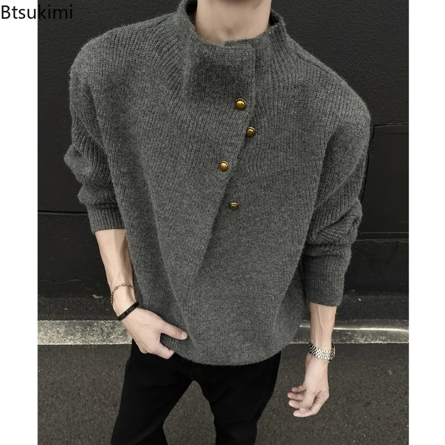 2025 Men's Irregular Button High Collar Sweater Autumn and Winter New Korean Style Solid Color Casual Lazy Knitted Sweater Tops
2025 Men's Irregular Button High Collar Sweater Autumn and Winter New Korean Style Solid Color Casual Lazy Knitted Sweater Tops