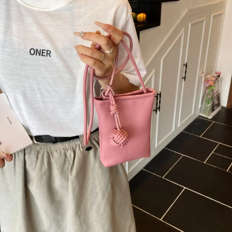 Luxury-chic 2025 New Ladies Luxury Brand Leather Hand Bag Famous Designer Classic Popular Vintage
Luxury-chic 2025 New Ladies Luxury Brand Leather Hand Bag Famous Designer Classic Popular Vintage