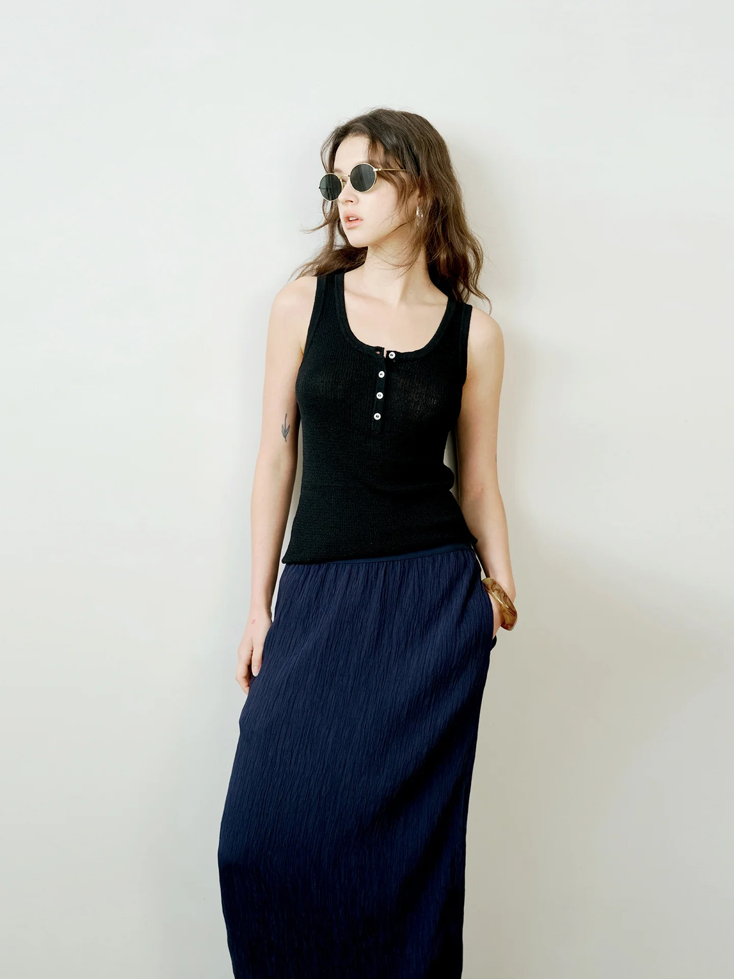 Женская майка Fre Moi Silk U-Ne Vest: дышащая, с эффектом обволакивания, шелковистой текстурой, облегающая, повседневная
Женская майка Fre Moi Silk U-Ne Vest: дышащая, с эффектом обволакивания, шелковистой текстурой, облегающая, повседневная