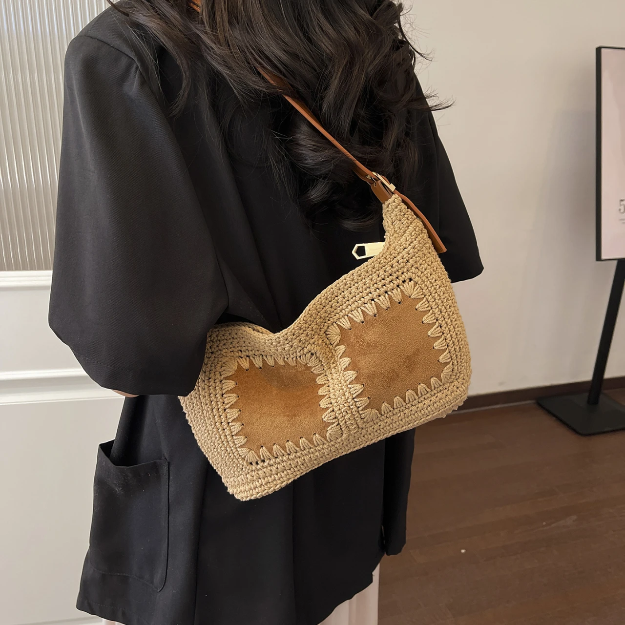 Summer Shopper Purse Fashion Half Moon Beach Shoulder Bag Ladies Designer Straw Handbag Versatile Travel Underarm crossbody Bag
Summer Shopper Purse Fashion Half Moon Beach Shoulder Bag Ladies Designer Straw Handbag Versatile Travel Underarm crossbody Bag