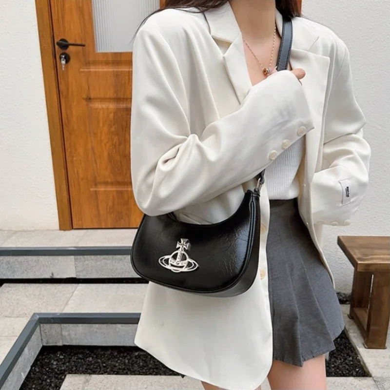 Ladies Retro Crossbody Bag Vintage Inspired Design For Casual Gatherings And Daily Use Fashionable
Ladies Retro Crossbody Bag Vintage Inspired Design For Casual Gatherings And Daily Use Fashionable