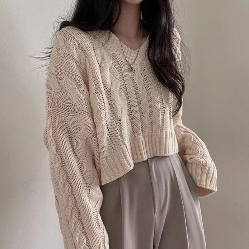 Fashion Korean V-neck Loose Solid Color Short Women's Knitting Sweater Casual Chi Retro Fried Dough Twists Lady Pullover Tops
Fashion Korean V-neck Loose Solid Color Short Women's Knitting Sweater Casual Chi Retro Fried Dough Twists Lady Pullover Tops