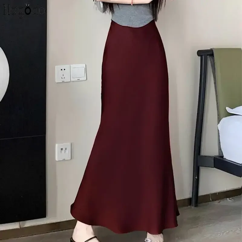2025 Summer Women's Satin Long Skirt Acetate High Waist A-line Mermaid Skirt Elegant Office Lady White Black Golden Skirts Y2k
2025 Summer Women's Satin Long Skirt Acetate High Waist A-line Mermaid Skirt Elegant Office Lady White Black Golden Skirts Y2k