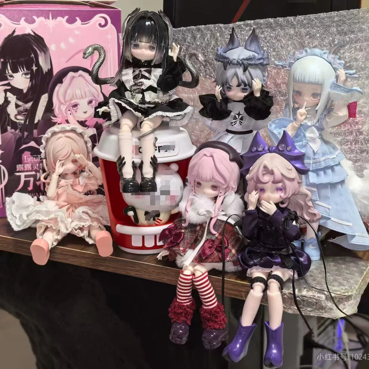 Коллекционная фигурка Hotjoint Movable Doll Hot Lulu Spirit Story V2, серия All Things Awakening, электронный питомец BJD, 1/8, загадочная коробка-сюрприз, подарки
Коллекционная фигурка Hotjoint Movable Doll Hot Lulu Spirit Story V2, серия All Things Awakening, электронный питомец BJD, 1/8, загадочная коробка-сюрприз, подарки