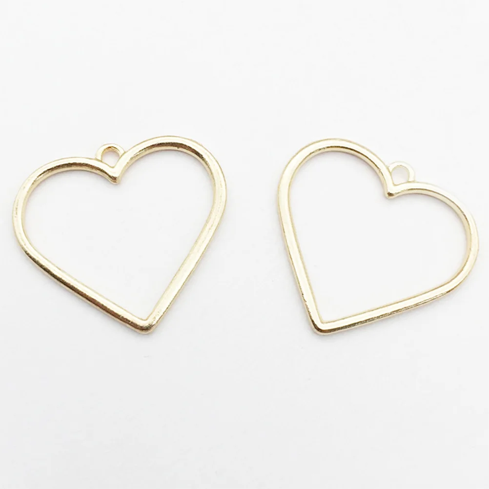 10 Pcs Heart Hollow Pendant Necklaces Jewelry Making Kit Loving Heart Decor Lightweight Women Accessories
10 Pcs Heart Hollow Pendant Necklaces Jewelry Making Kit Loving Heart Decor Lightweight Women Accessories