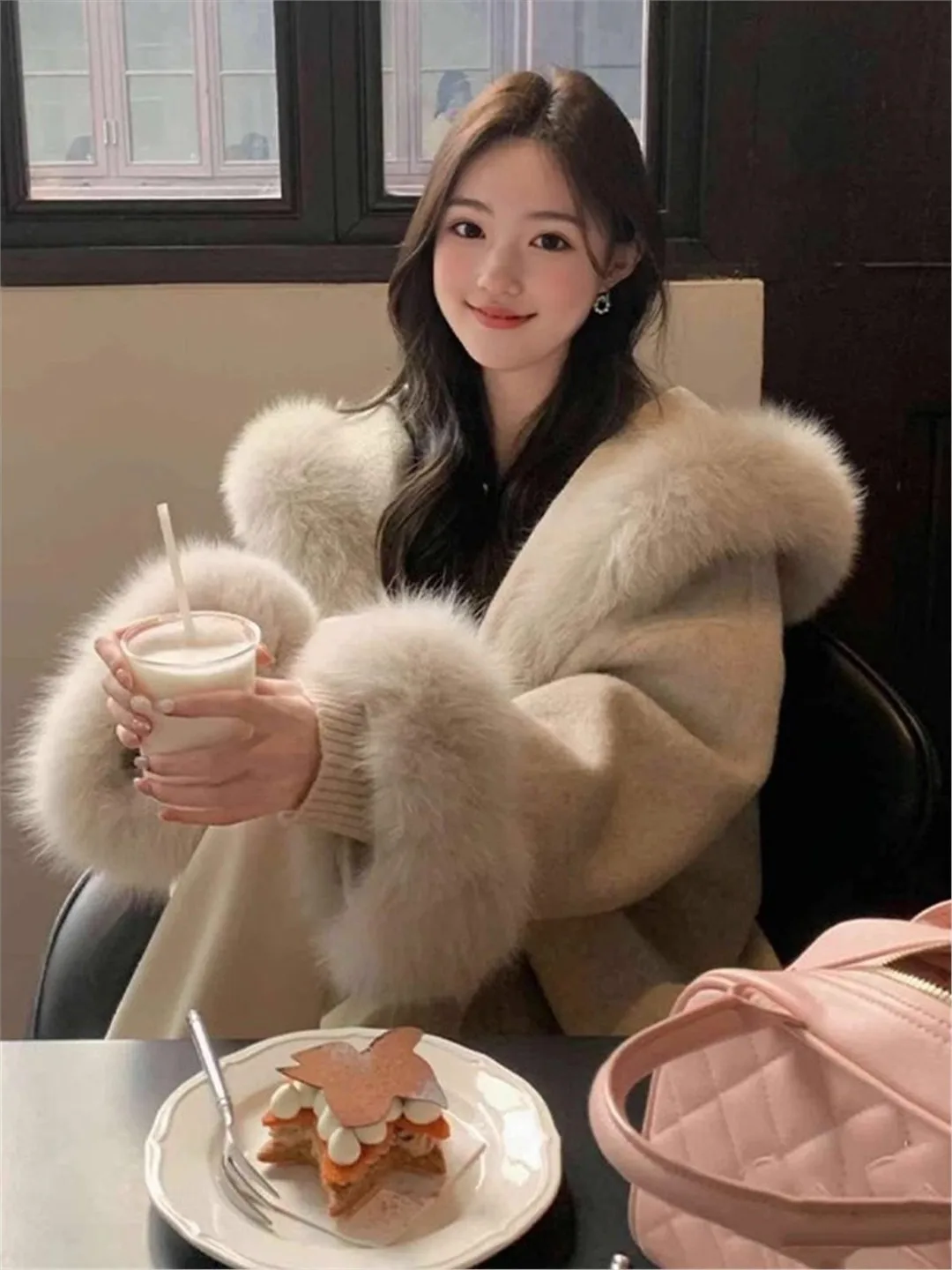 Elegant Woolen Coat with Fur Collar And Hood Stylish Mid-Length Korean Style Women's Winter Jacket Thickened Long Sleeve
Elegant Woolen Coat with Fur Collar And Hood Stylish Mid-Length Korean Style Women's Winter Jacket Thickened Long Sleeve