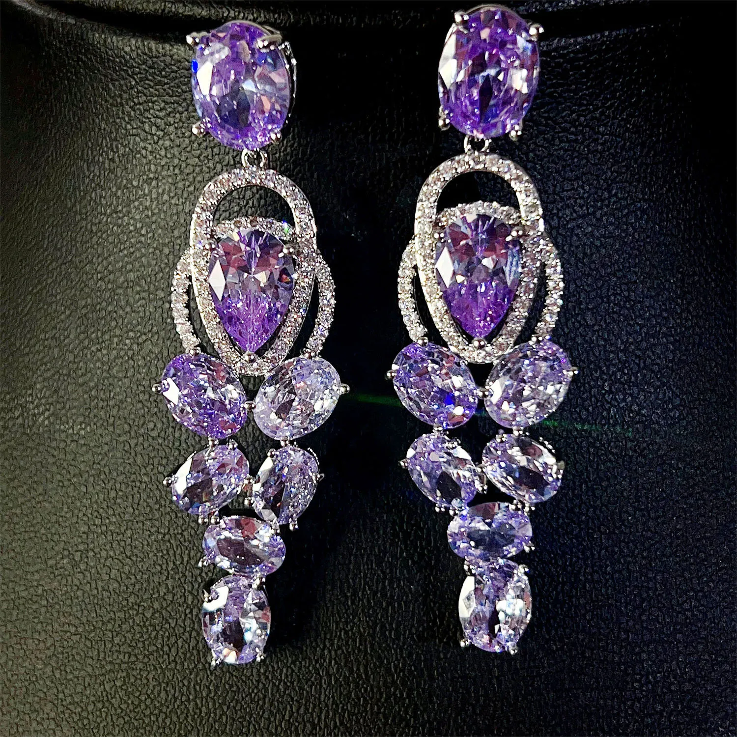 purple yellow blue pink zirconia water drop pendant earrings for women luxury jewelry wedding dinner party daily wear
purple yellow blue pink zirconia water drop pendant earrings for women luxury jewelry wedding dinner party daily wear
