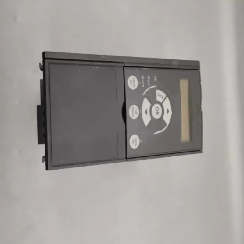 Совершенно новый оригинальный привод с регулируемой частотой 132F0005 FC-051P1K5S2E20H3BXCXXXSXXX
Совершенно новый оригинальный привод с регулируемой частотой 132F0005 FC-051P1K5S2E20H3BXCXXXSXXX