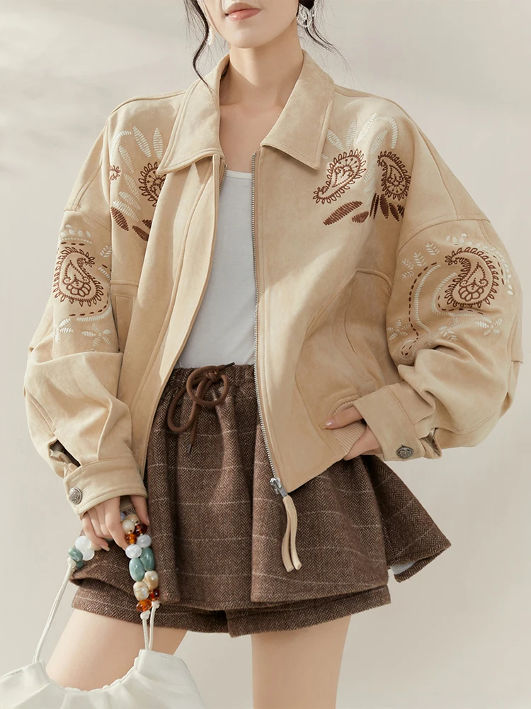 Women Short Suede Jacket Embroidered Paisley Pattern Oversized Fit Vintage Bomber Style Beige Autumn Winter Fashion Outerwear
Women Short Suede Jacket Embroidered Paisley Pattern Oversized Fit Vintage Bomber Style Beige Autumn Winter Fashion Outerwear
