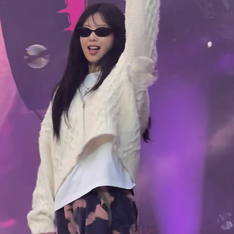 Новинка Костюм для концерта Kpop Idol певицы белый свитер с капюшоном повседневные брюки с принтом женская одежда для джазовых танцев в стиле хип-хоп JL5297
Новинка Костюм для концерта Kpop Idol певицы белый свитер с капюшоном повседневные брюки с принтом женская одежда для джазовых танцев в стиле хип-хоп JL5297
