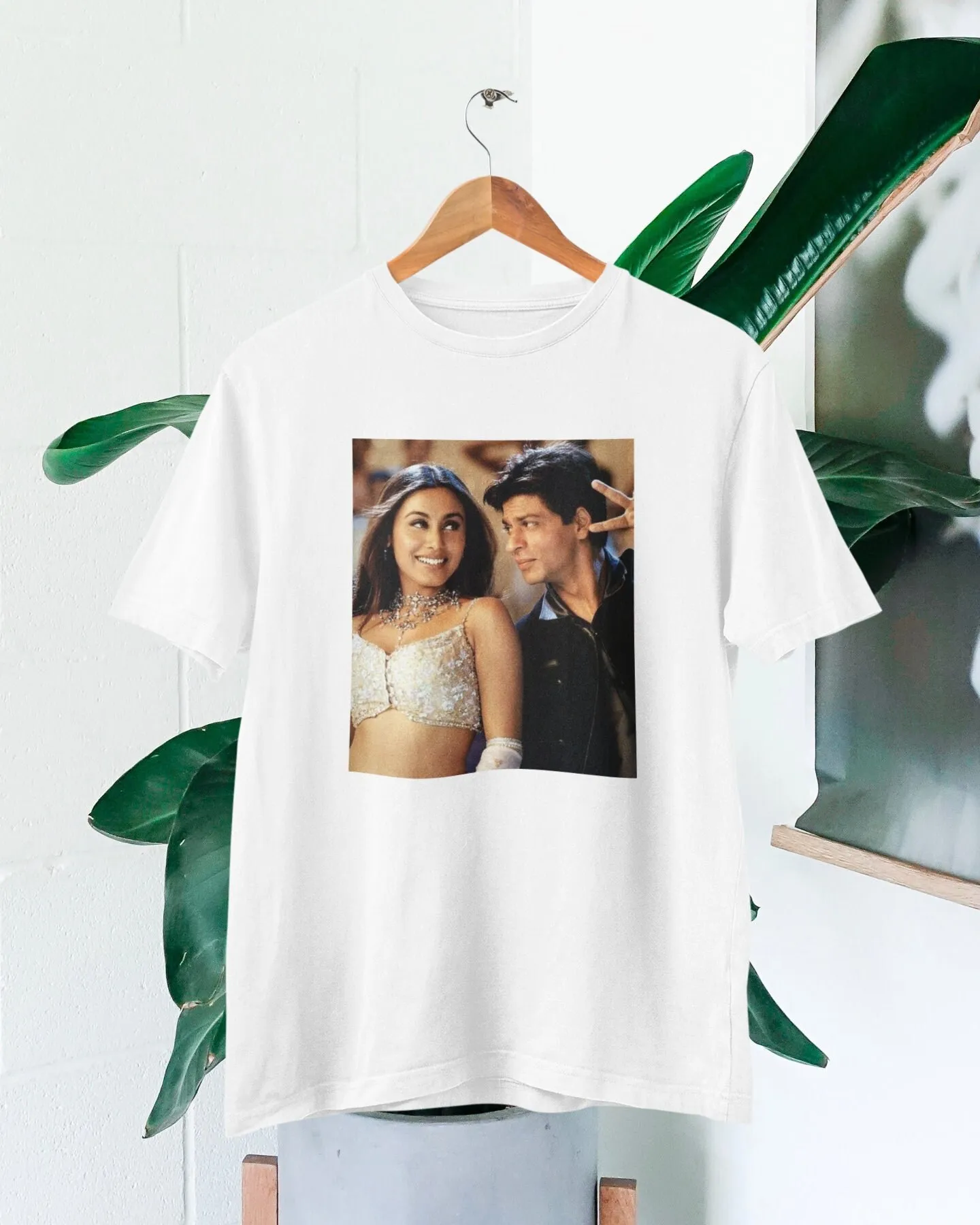 Rani Mukerji и SRK фото T-shirtrani mukerjibolливуд фильмы фанаты Shirtrahul и Anjalishah руках Хан фото rani Болливуд Топ
Rani Mukerji и SRK фото T-shirtrani mukerjibolливуд фильмы фанаты Shirtrahul и Anjalishah руках Хан фото rani Болливуд Топ